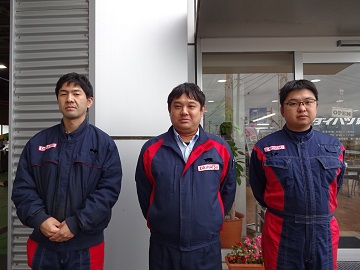 ダイハツ新津 メカニック集合写真